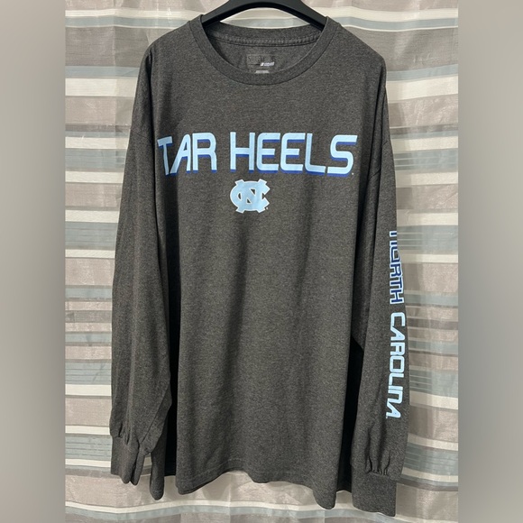 North Carolina Tar Heels Long Sleeve Gray Shirt - Picture 1 of 6